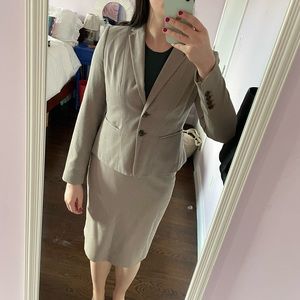 Ann Taylor Tan Suit: Perfect for Summer!